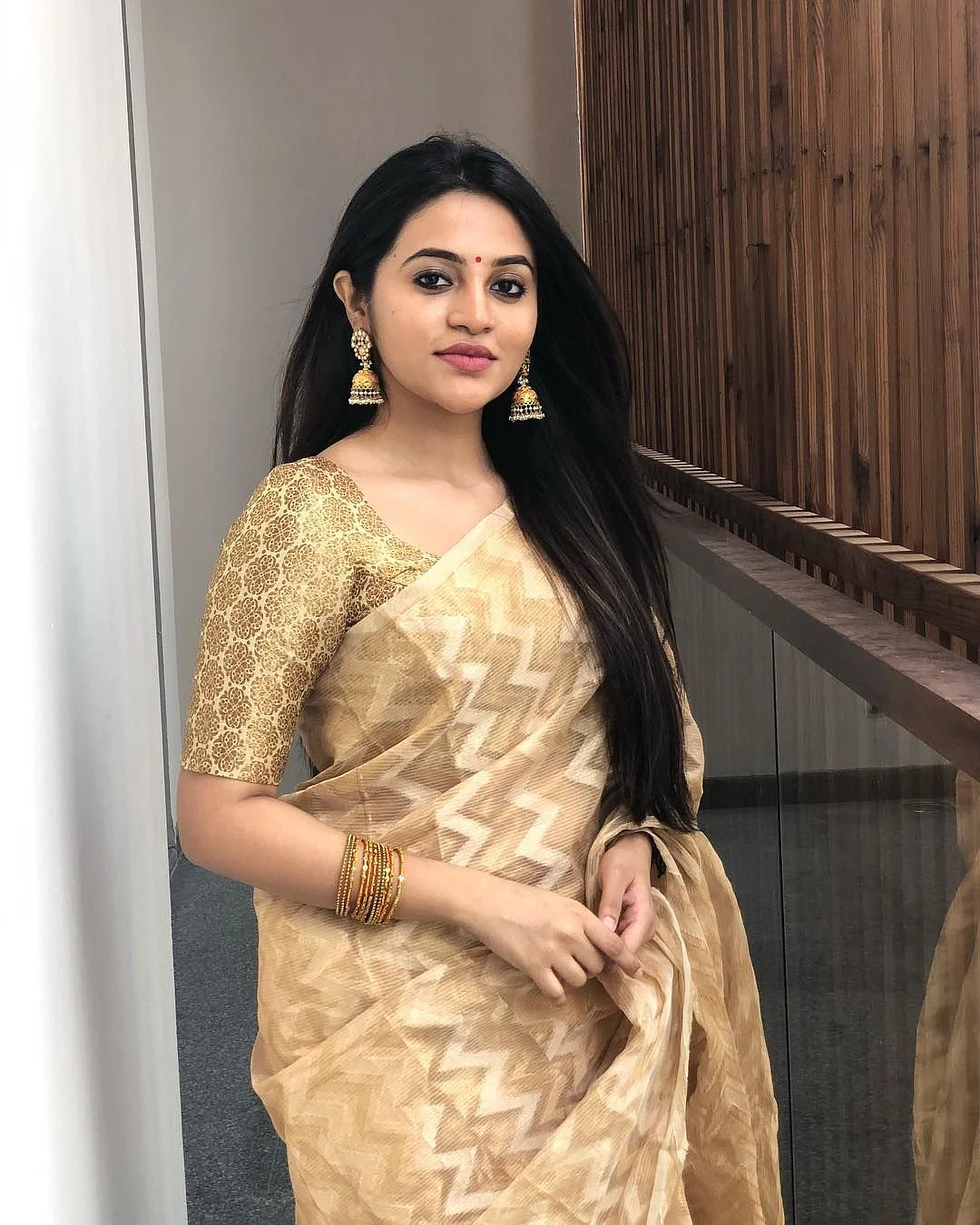 பவானி ஸ்ரீ