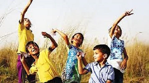 துள்ளித் திரியும் குழந்தைகள்
