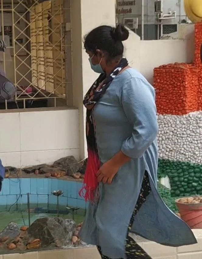 காவல் நிலையத்தில் சூர்யாதேவி