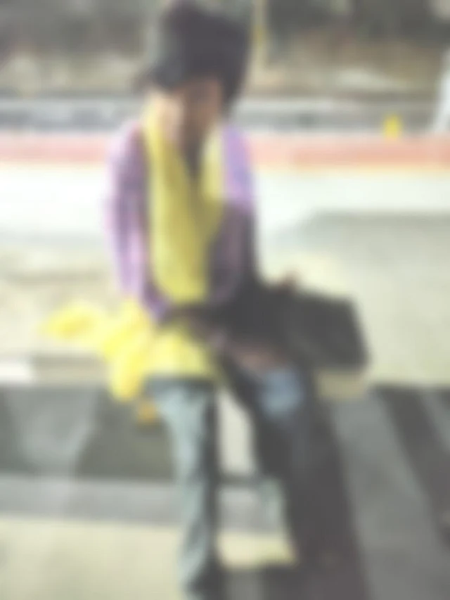 வடமாநில இளம்பெண்