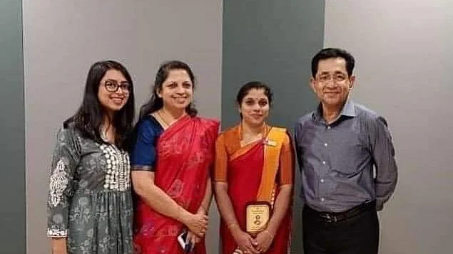 சுப்ரியாவை அழைத்து வீடு பரிசளித்த ஜாய் ஆலுகாஸ்