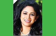 ஷைனி சுரேந்திரன்