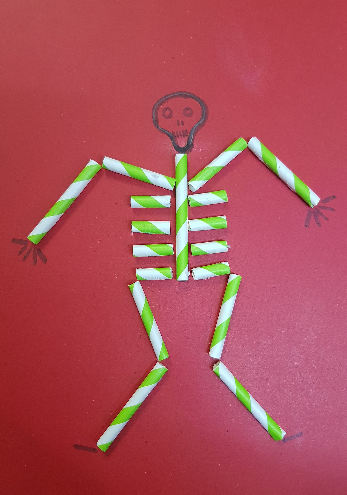 திக் திக் எலும்பு கூடு..! KidsTalentCorner Skeleton made using paper
