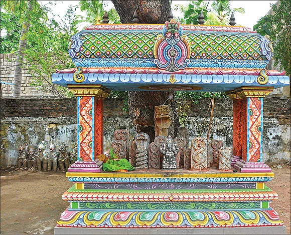 எங்கள் ஆன்மிகம்: 'கொடுப்பதில் கற்பகம் எங்கள் அன்னை!'