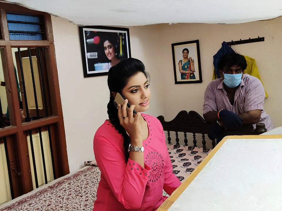 முழு லாக்டெளன் : டிவி சீரியல் ஷூட்டிங் நடத்த மட்டும் ஸ்பெஷல் அனுமதியா… தமிழக அரசின் முடிவு என்ன?!