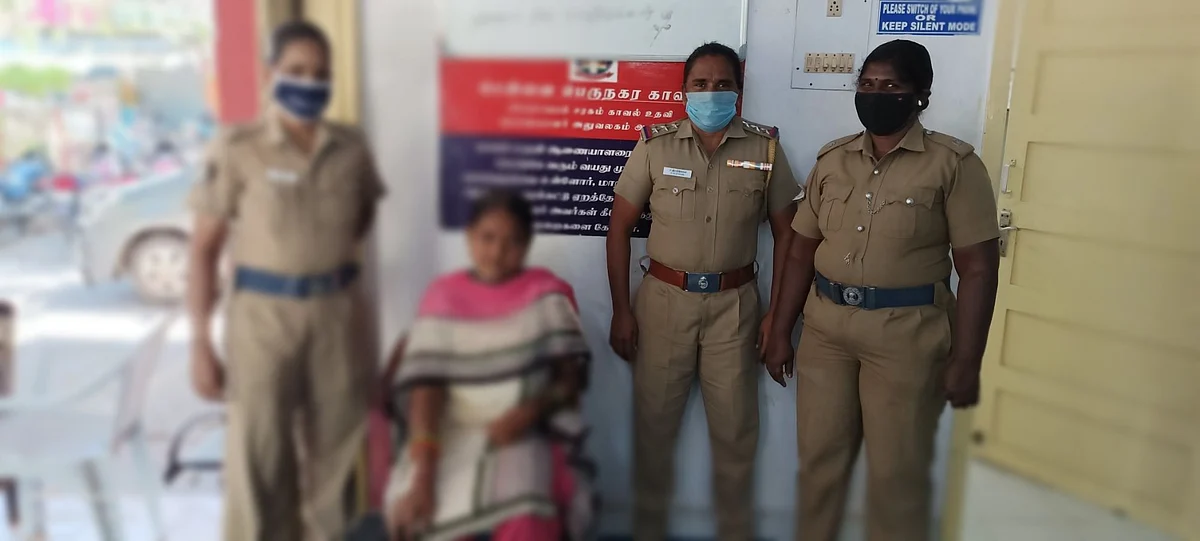 பாரதியுடன் போலீஸ் டீம்