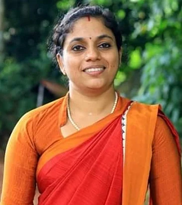 முதியவரைக் காப்பாற்றிய சுப்ரியா