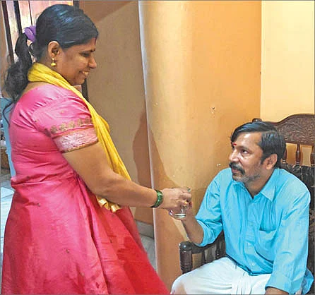 சுதீஷ், சிந்து