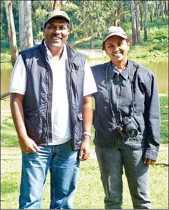 கணவர் ஷம்பு கல்லோலிகருடன் அமுதா