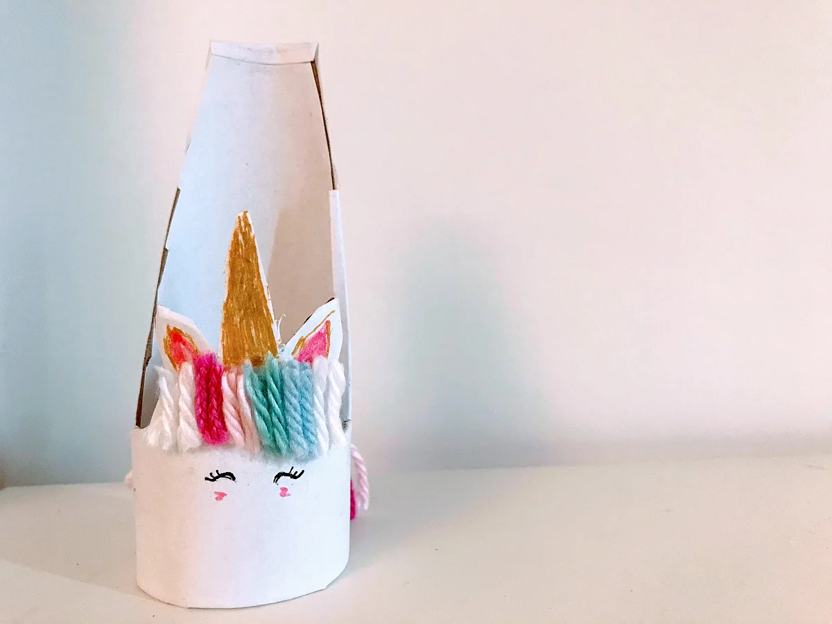 Toilet paper roll Unicorn phone stand