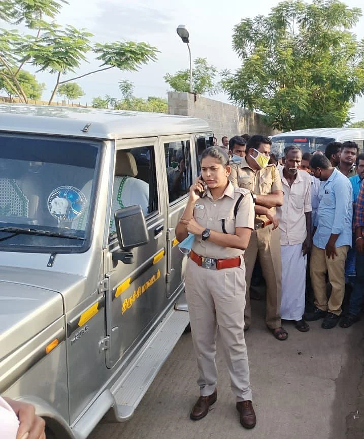 போலீஸார் ஆய்வு