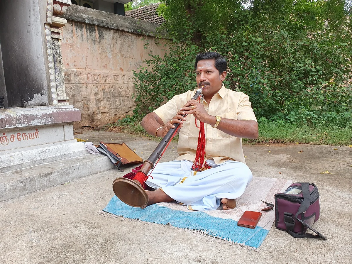 சிவகங்கை:`முன்பு பல நாடுகளில் கச்சேரி; இப்போது..?!’ - மாத்தி யோசித்த நாதஸ்வர கலைஞர்