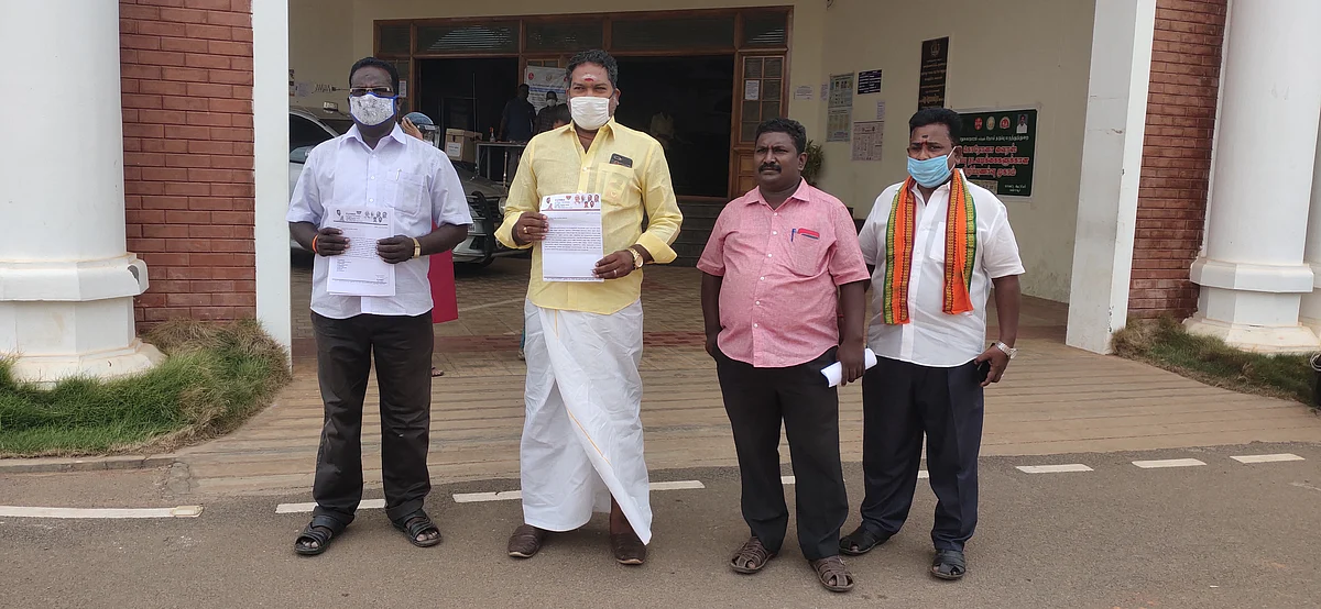 புகார் அளித்த பி.ஜே.பி நிர்வாகி