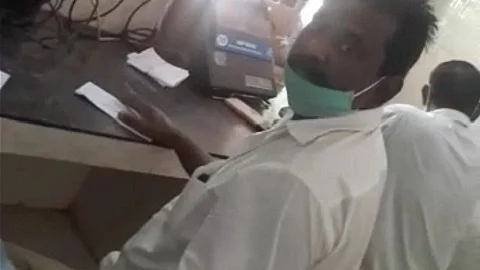 மருத்துவமனை பணியாளர் கணேசன்