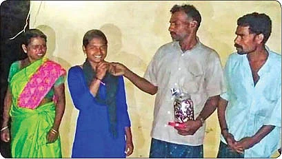 பெண்கள் உலகம்: 14 நாள்கள்