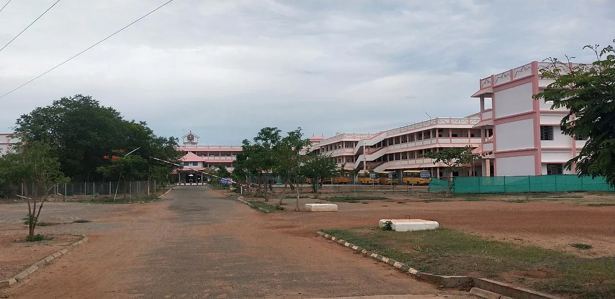 ஆன்லைன் வகுப்புக்கு அனுமதியில்லை