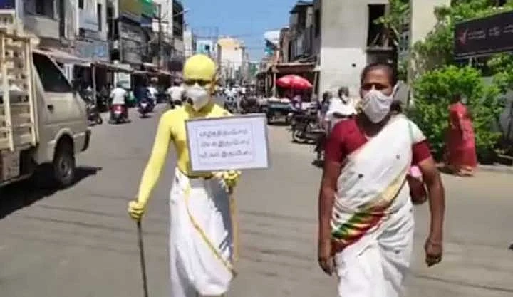 விழிப்புணர்வு செய்யும் கார்த்திக்