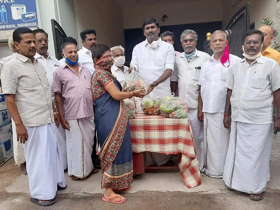 நிவாரண பணியில் பரமக்குடி எம்.எல்.ஏ