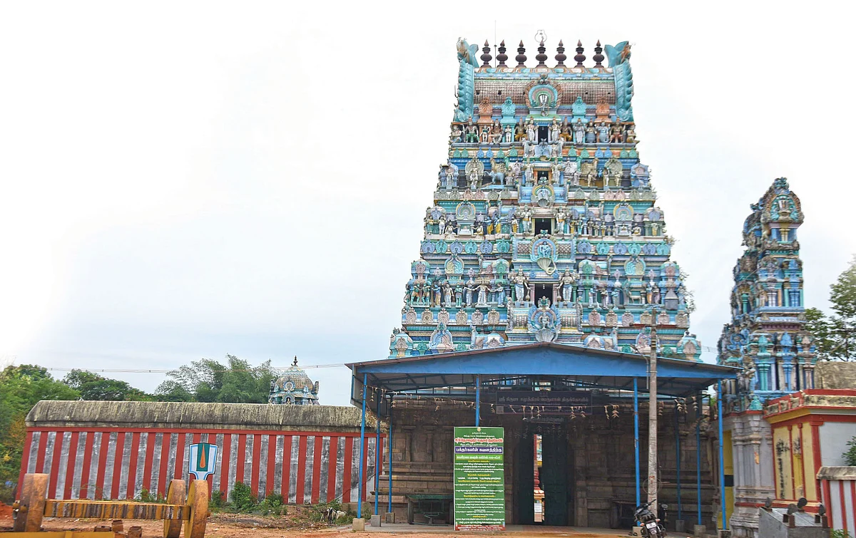 கிருஷ்ண தரிசனம்! : பெருமாளுக்கு வில்வார்ச்சனை!