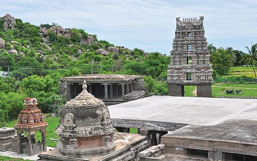 தூண் ஆண்டார்