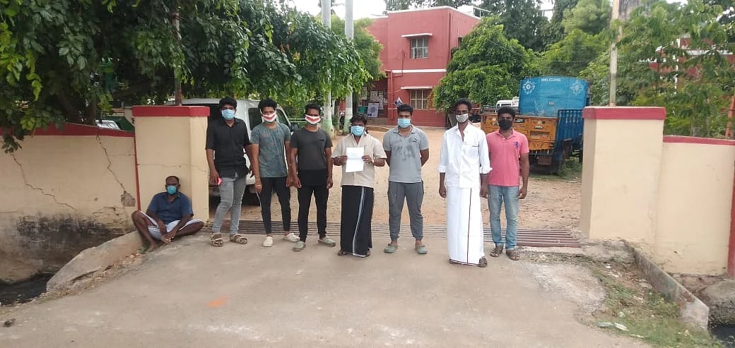 பட்டுக்கோட்டையில் புகார் அளித்த காங்கிரஸ் நிர்வாகி