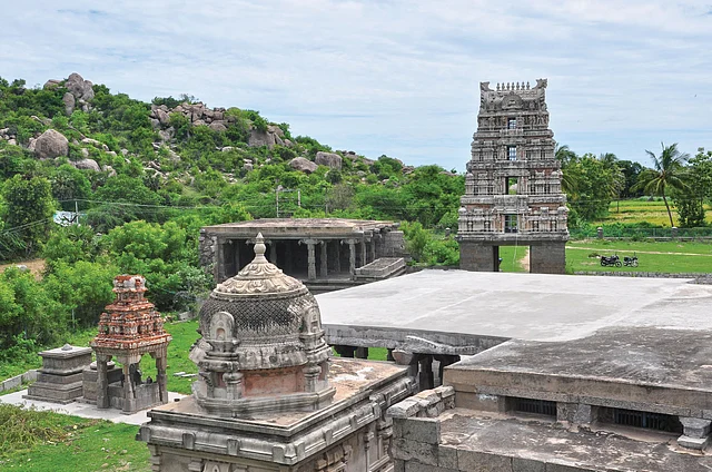 தூண்
ஆண்டார்