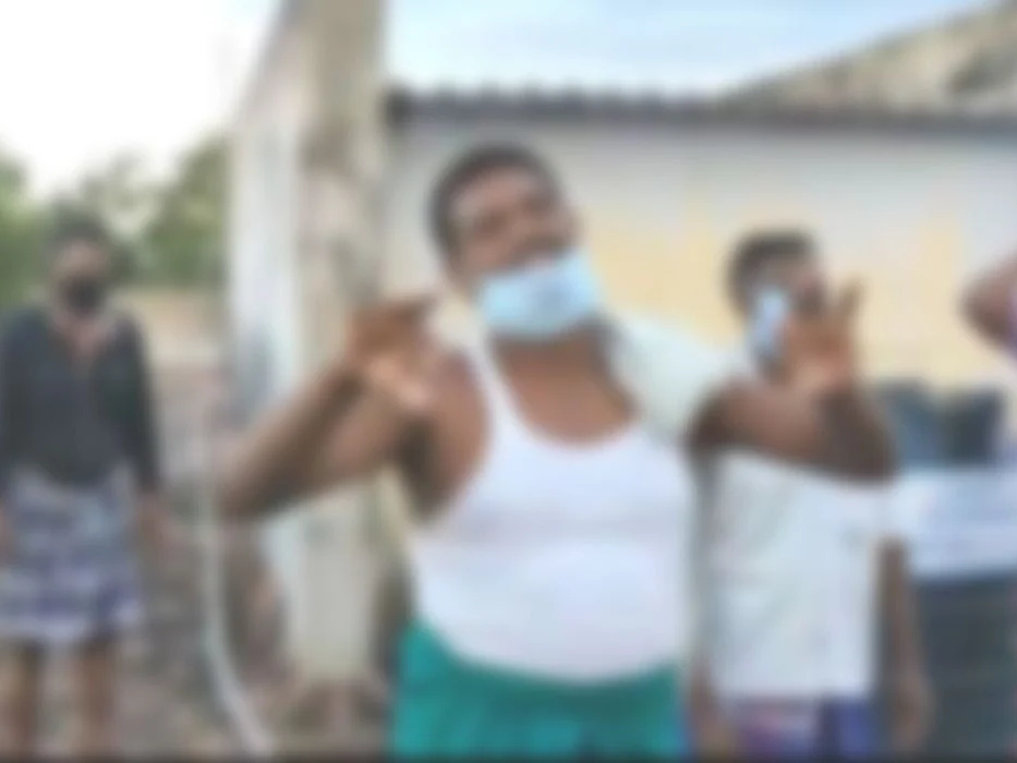 `பொண்டாட்டி இல்ல; நல்ல சோறு கிடைக்குது!’ - குசும்பு வீடியோ வெளியிட்ட கொரோனா நோயாளிகள்