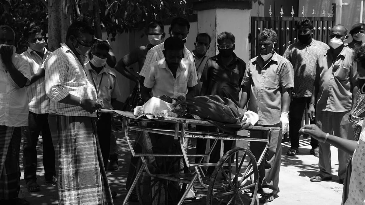 சிறுமியின் உடல்