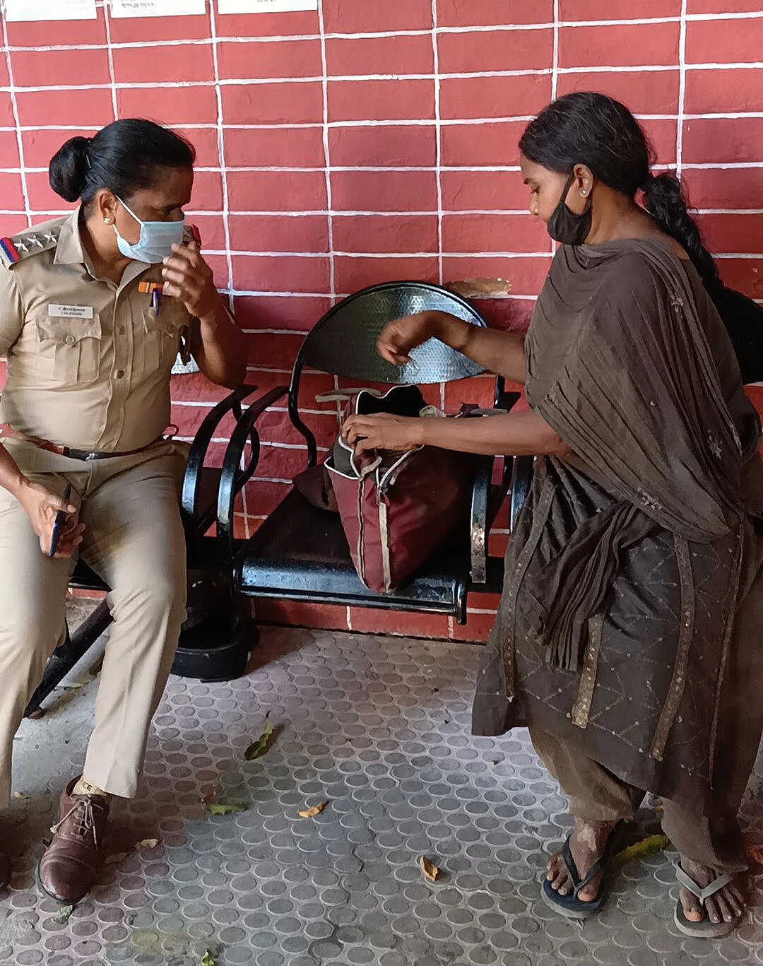 காவல் நிலையத்தில் பாரதி