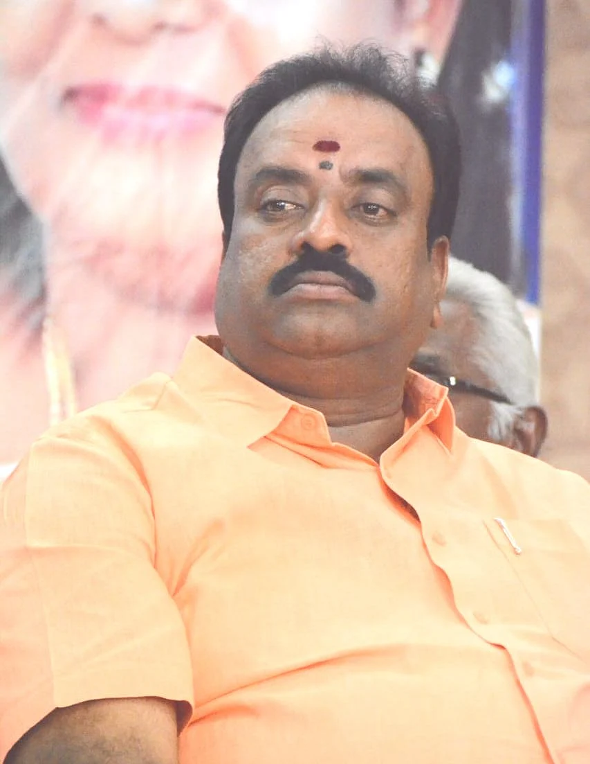 சீனிவாசன்