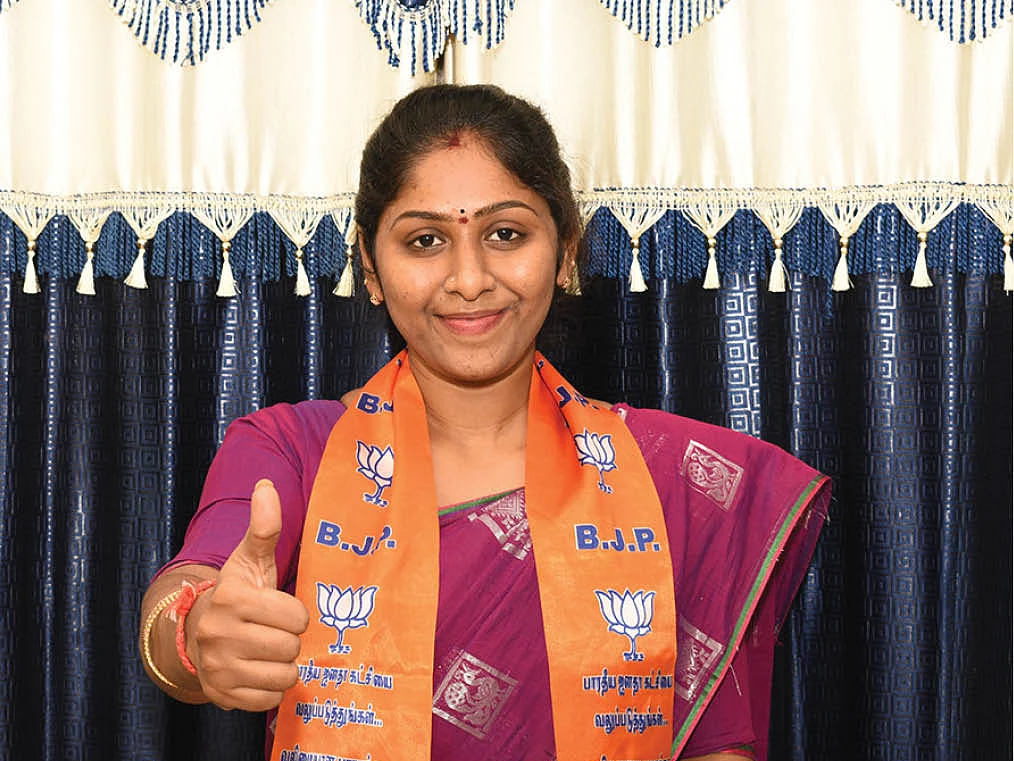 `தமிழக இளைஞர்கள் அனைவரும் பி.ஜே.பி-யில் இணைவார்கள்! - வித்யா வீரப்பன்