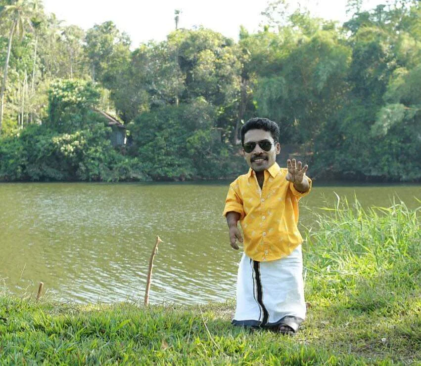நடிகர் பக்ரூ