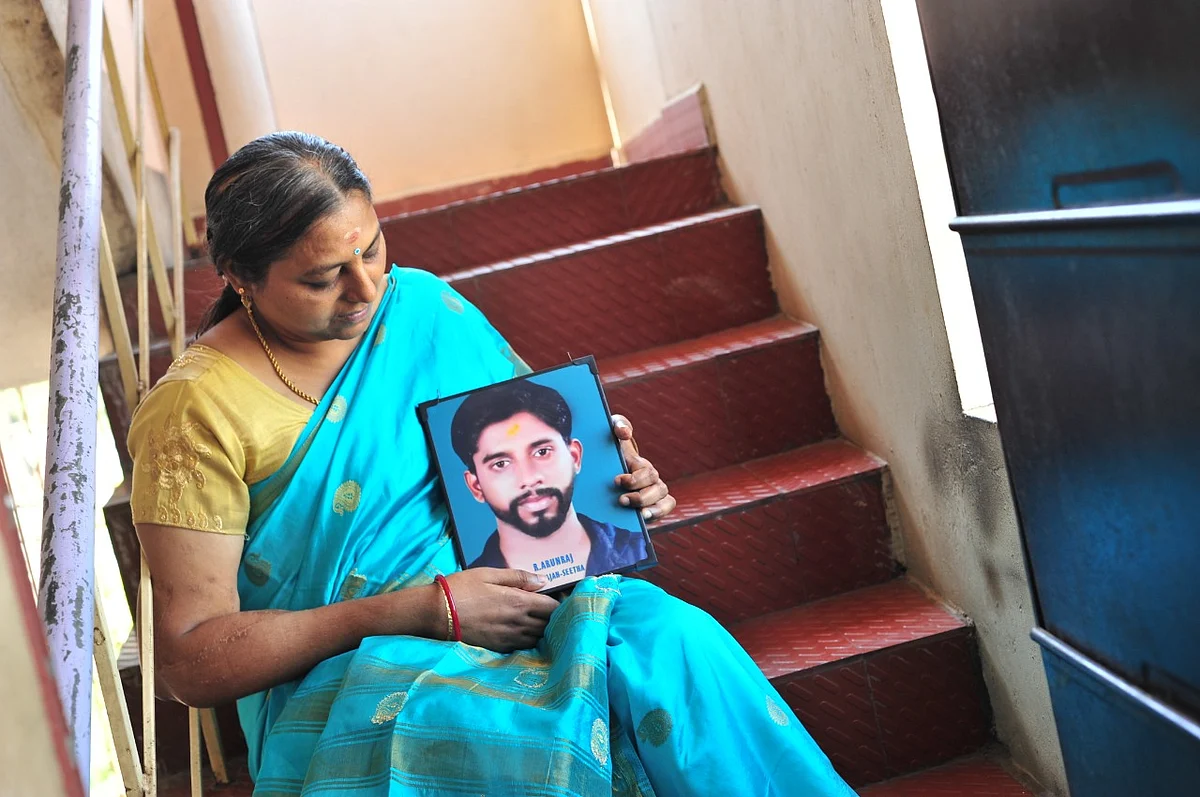 அருண் ராஜ் படத்துடன் லிங்கசெல்வி