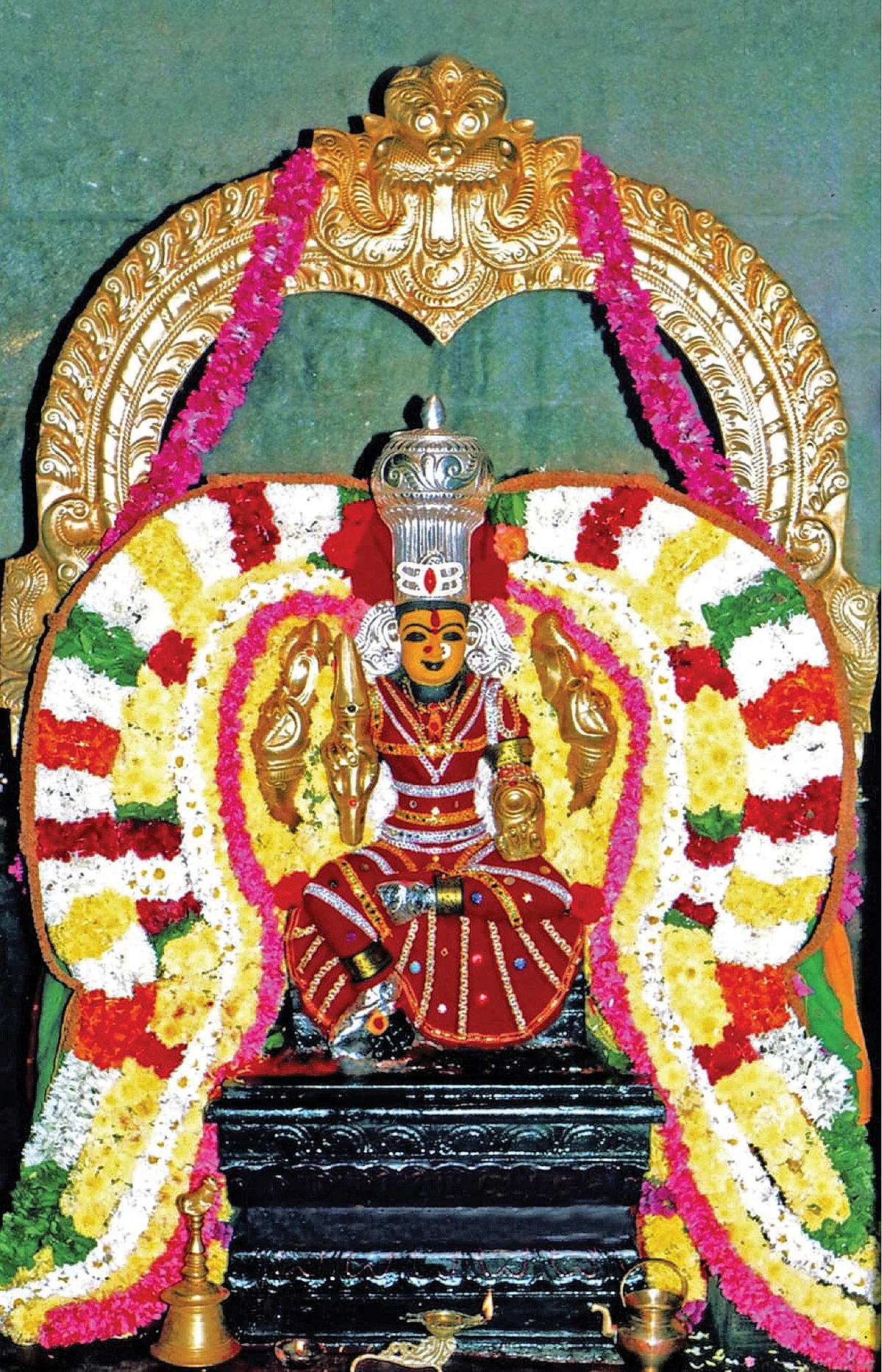அம்பிகையைக் கொண்டாடுவோம்!