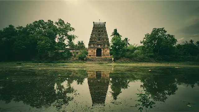 மன்மதனை எரித்த குறுக்கை வீரட்டானர்!
