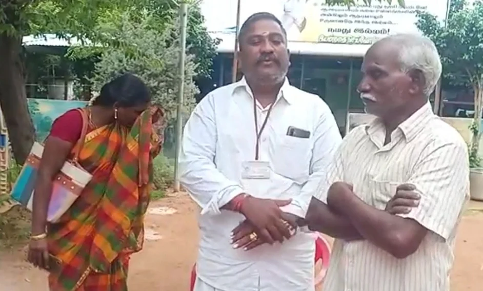 ஃபேஸ்புக் பதிவால்சேர்ந்த குடும்பம்