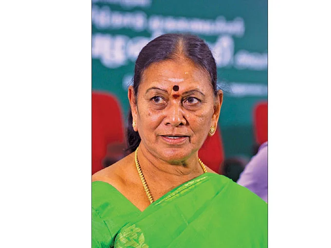 அவுட்ஆஃப் ரீச்சில் அமைச்சர் சரோஜா... புலம்பும் மாற்றுத்திறனாளிகள்