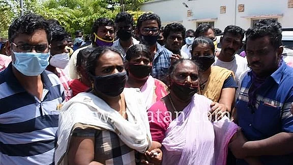 பாதிக்கப்பட்ட குடும்பத்தினர்