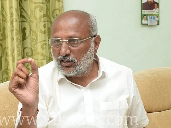 கோவை: `தேர்தலில் வெற்றிபெற முடியாது!' - அ.தி.மு.க அரசை எச்சரித்த சி.பி.ராதாகிருஷ்ணன்