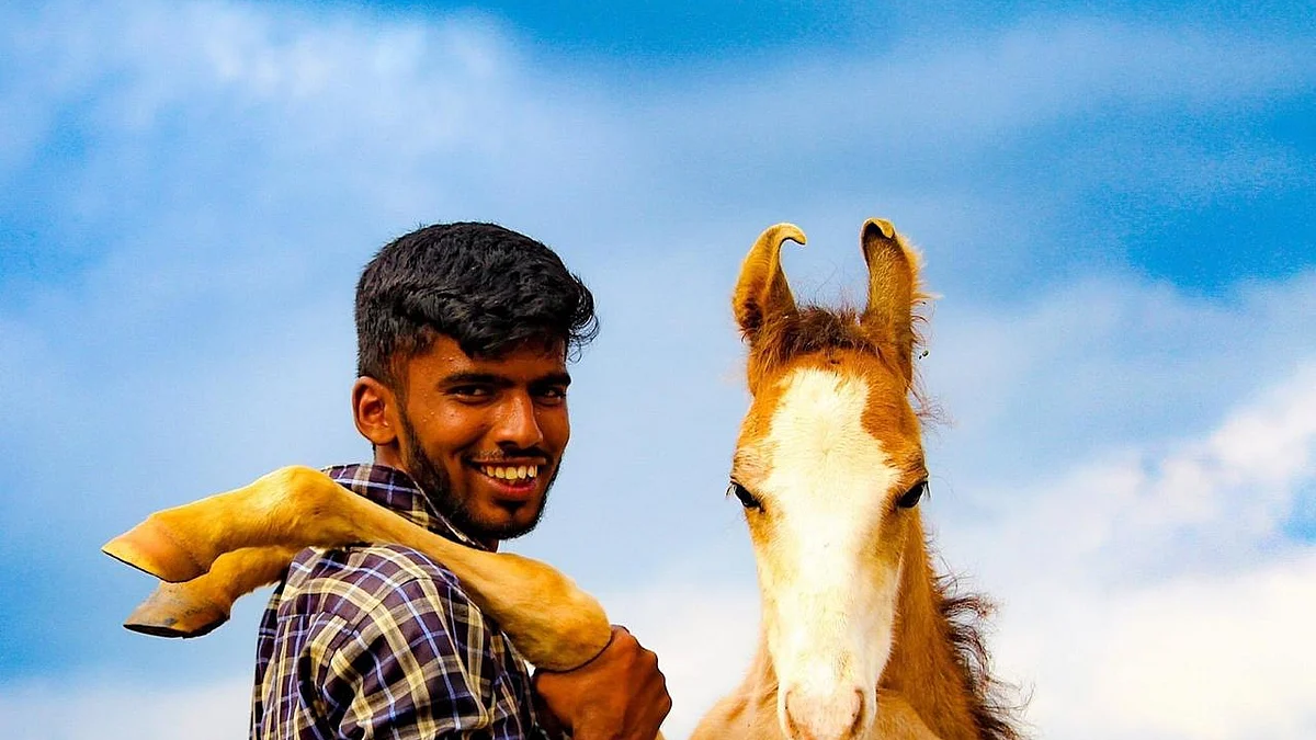 குதிரையுடன் சுரேஷ்