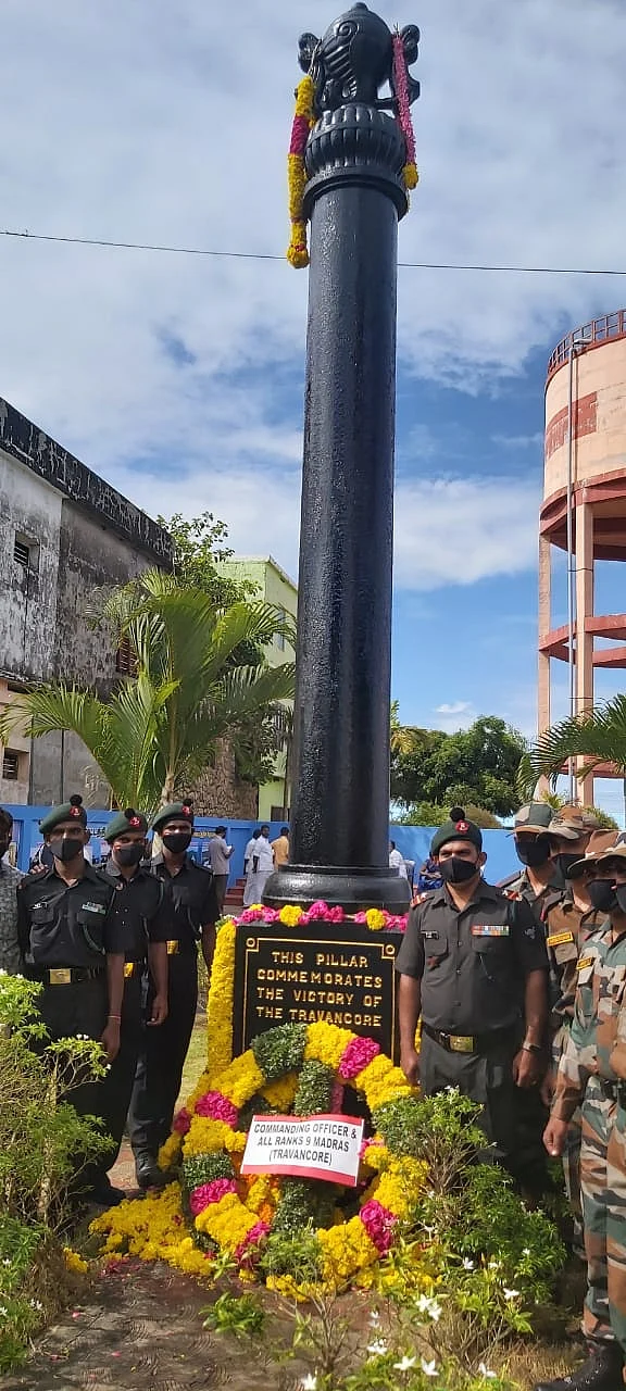 கொரோனாவால் எளிமையாக நடந்த குளச்சல் வெற்றித்தூண் வீரவணக்கம்
