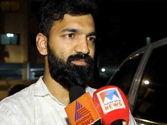 கேரளா: `யு.ஏ.இ தூதரக பார்சல்; 13 முறை; 230 கிலோ தங்கம்!’ - துபாயில் சிக்கிய பைசல் ஃபரீத்
