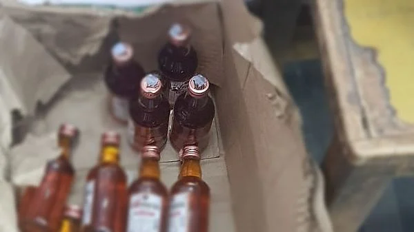 மது பாட்டில்கள்