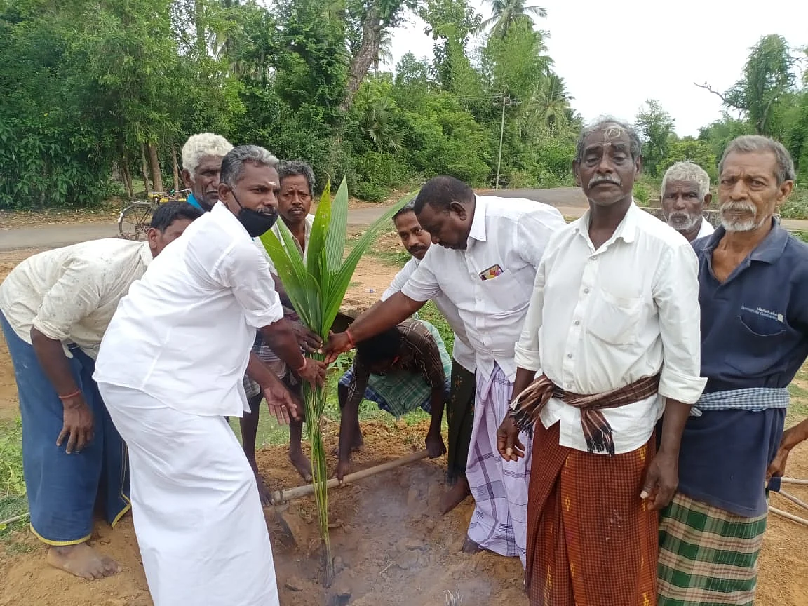 ஊர்மக்கள்
