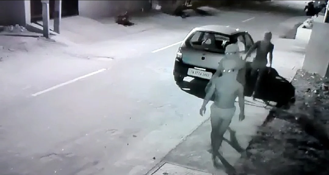 ட்ரவுசர் கொள்ளையர்கள்