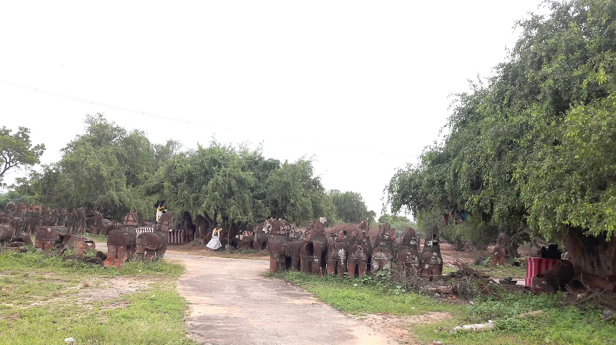 ராமநாதபுரம் மாவட்டம் கீழப்பெருங்கரை ஐயனார் கோவில்