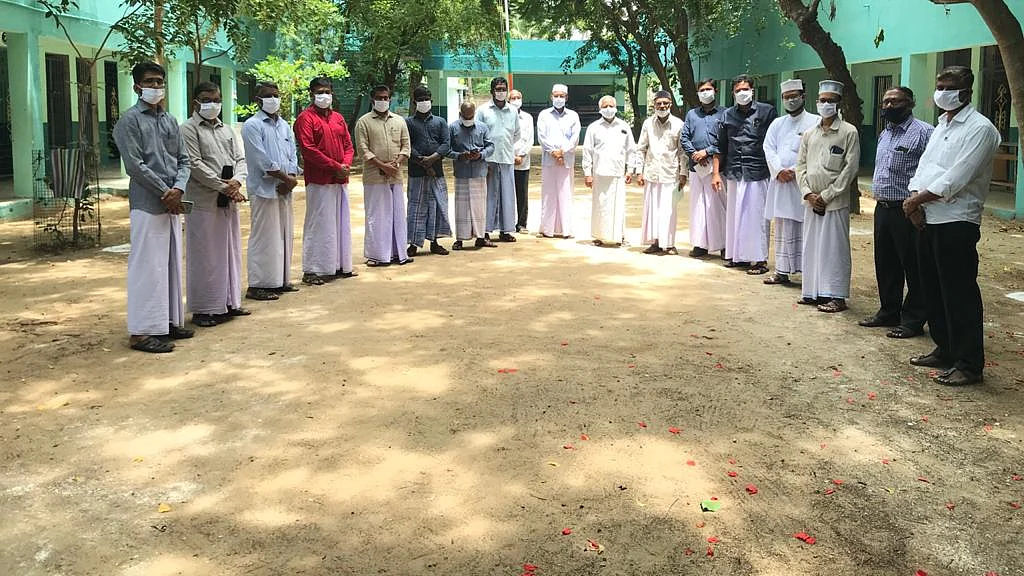 முன்னாள் மாணவர்கள்
