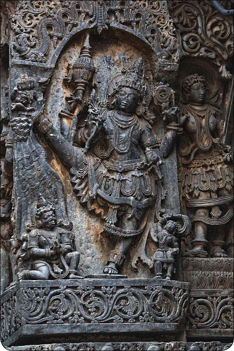 எங்கள் ஆன்மிகம்: சிற்பங்களின் ஆலயம்!