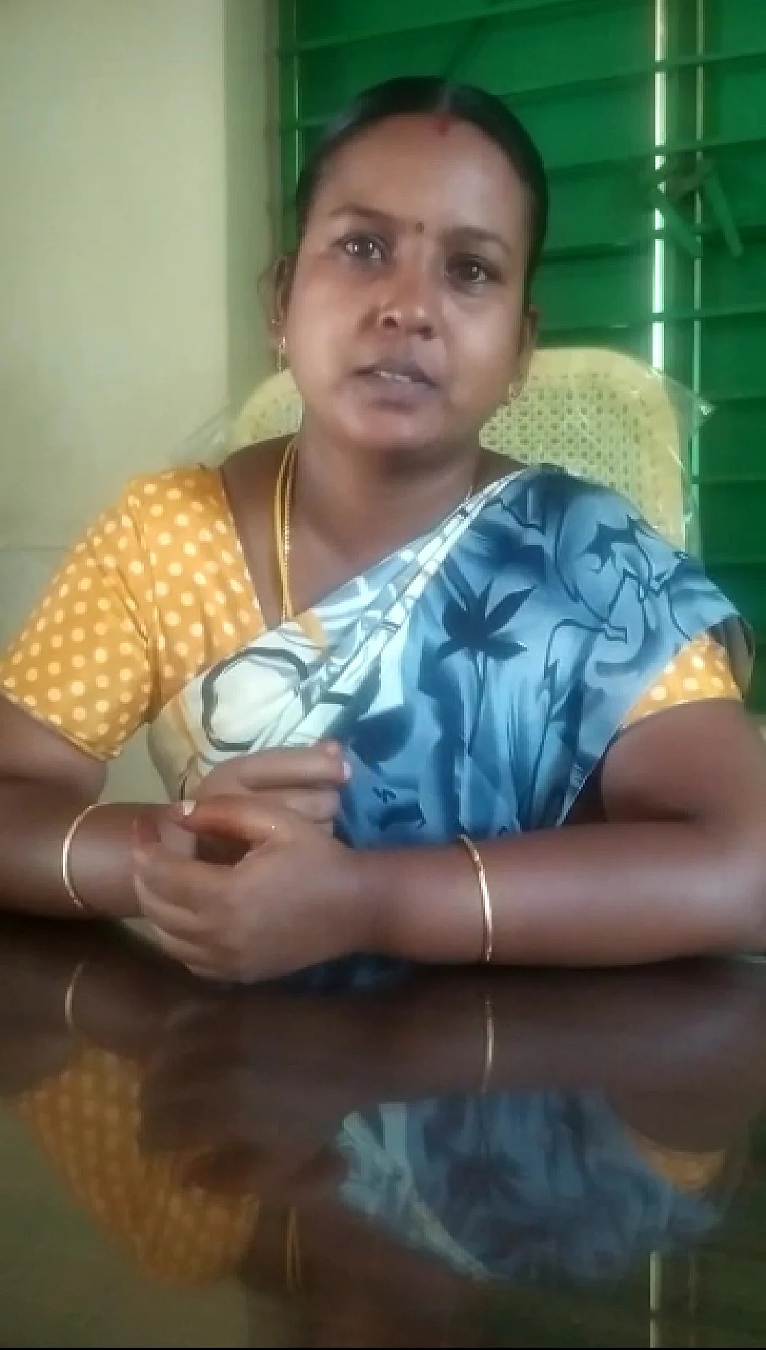 ஊராட்சித் தலைவர் சரிதா
