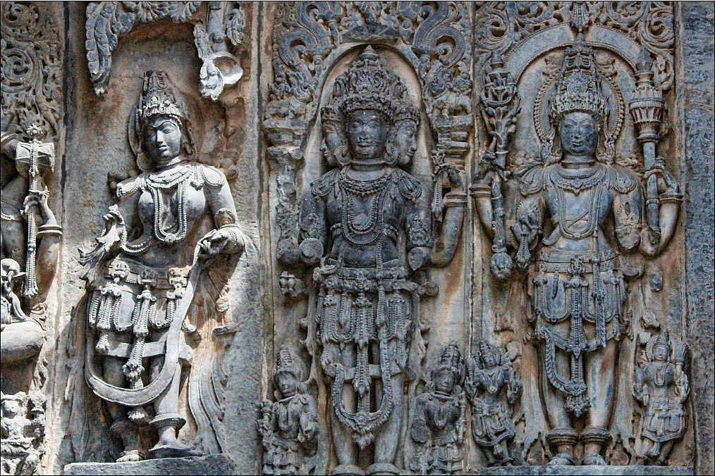 எங்கள் ஆன்மிகம்: சிற்பங்களின் ஆலயம்!